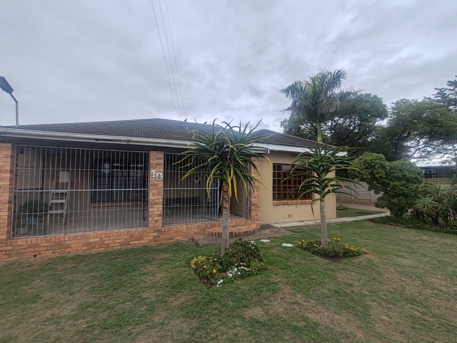 3 Bedroom Property for Sale in Bothasrus Eastern Cape